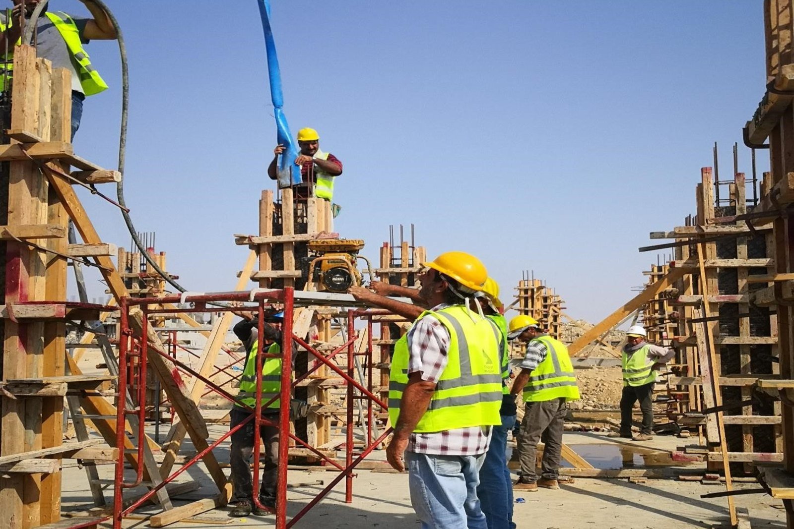 Al Dow site team